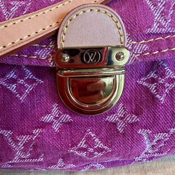 Louis Vuitton Pink Denim Pleaty - Picture 3 of 15
